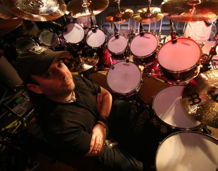 Dave Mackintosh leaves Dragonforce