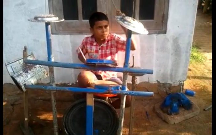 Heartmelting Story of Sri Lankan Drummer Boy